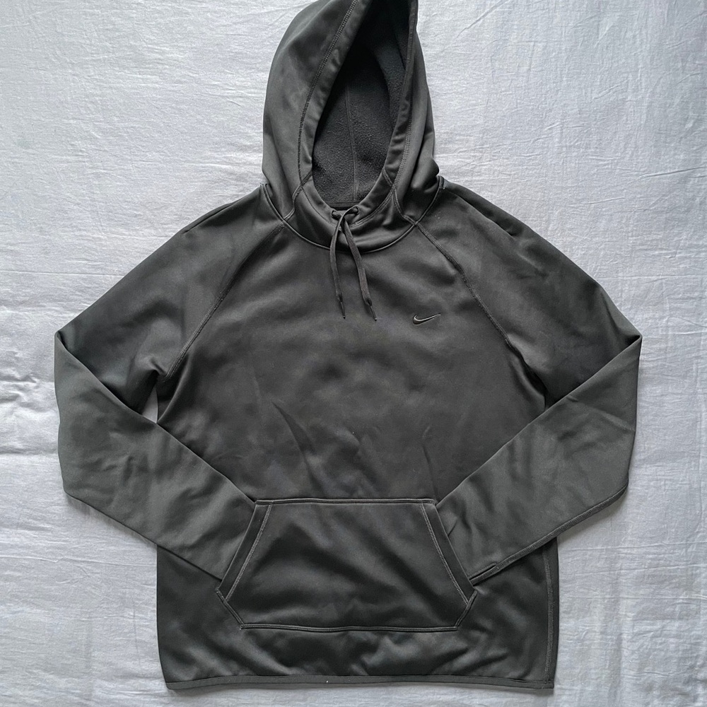 Nike Therma Fit Hoodie Black Women’s Medium